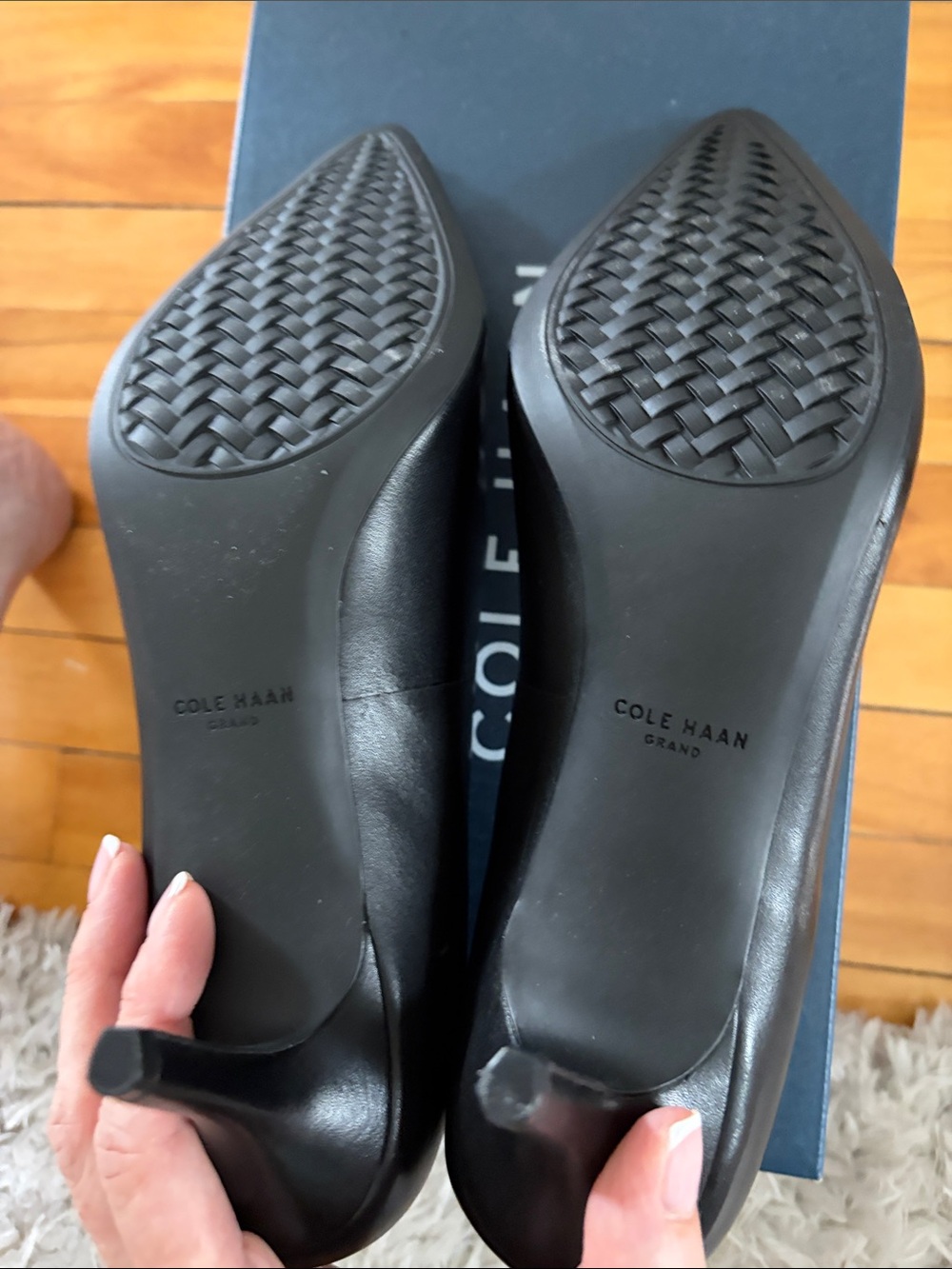 Cole Haan Black GOTO Park Pump Leather w/Pointed Toe - Picture 5 of 6